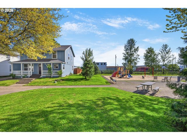 3198 DUKE SNIDER Ave, Eugene, OR 97402