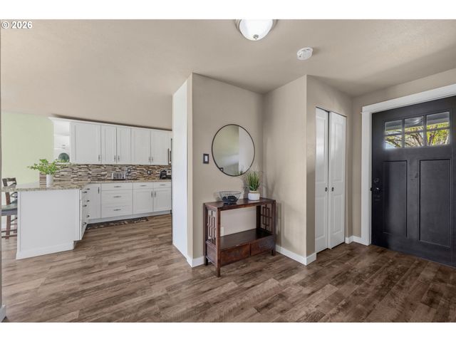 3198 DUKE SNIDER Ave, Eugene, OR 97402