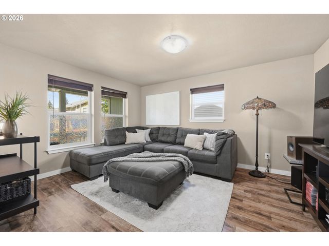 3198 DUKE SNIDER Ave, Eugene, OR 97402