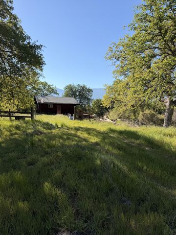 43666 Balch Park Road, Springville, CA 93265