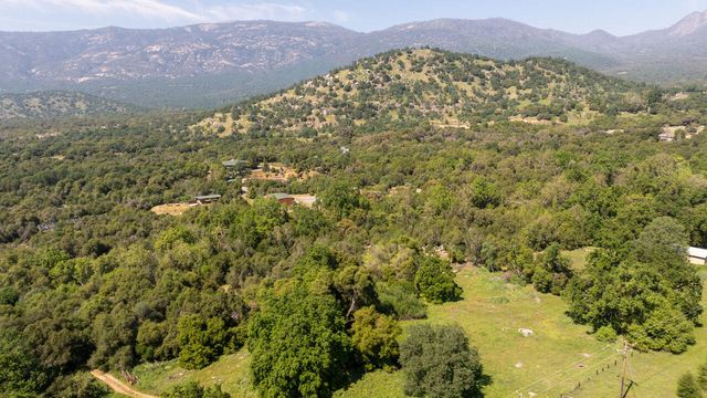 43666 Balch Park Road, Springville, CA 93265