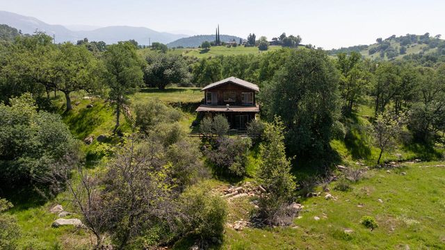 43666 Balch Park Road, Springville, CA 93265