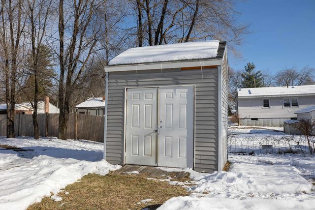 75 Huntington Avenue, Manchester, NH 03109