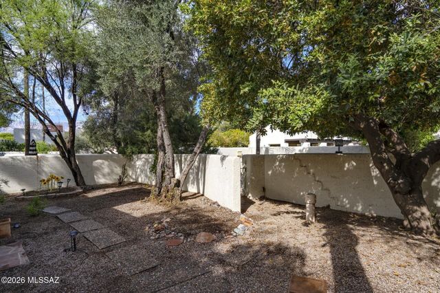 7125 E Onda Circle, Tucson, AZ 85715