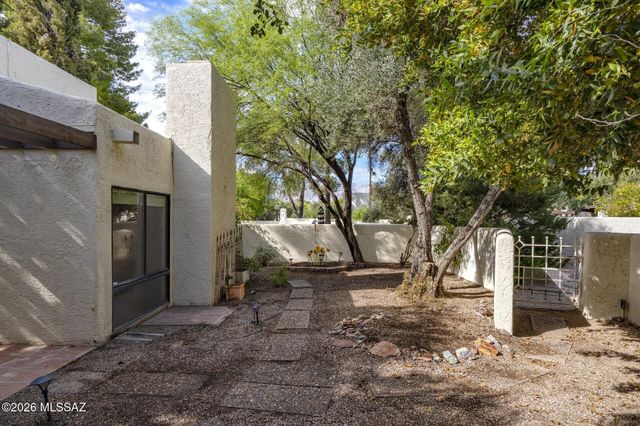 7125 E Onda Circle, Tucson, AZ 85715