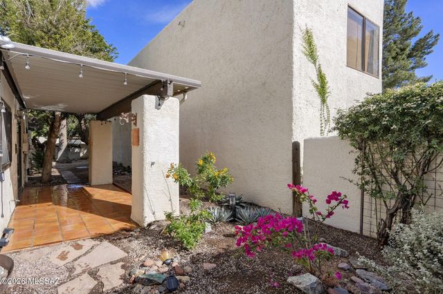 7125 E Onda Circle, Tucson, AZ 85715