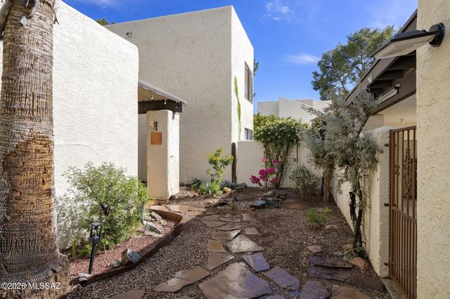 7125 E Onda Circle, Tucson, AZ 85715