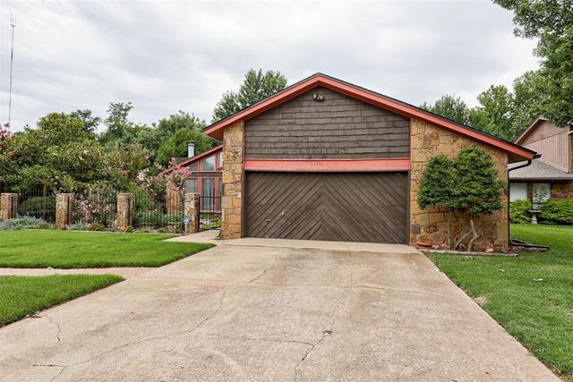 13501 Fox Hollow Ridge, Oklahoma City, OK 73131