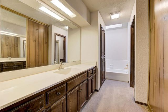 13501 Fox Hollow Ridge, Oklahoma City, OK 73131