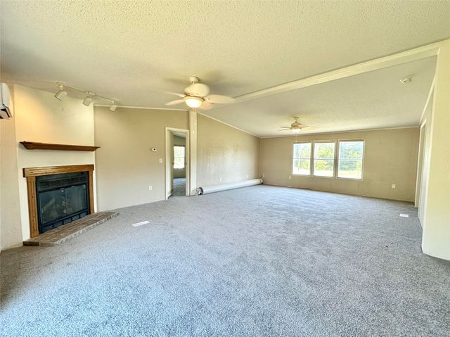 912 Partridge Court, Granbury, TX 76049