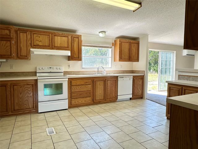 912 Partridge Court, Granbury, TX 76049