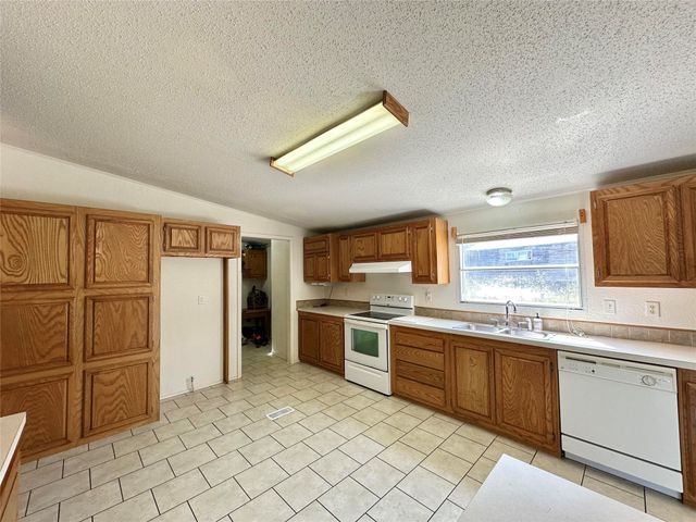 912 Partridge Court, Granbury, TX 76049