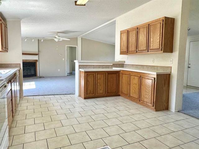 912 Partridge Court, Granbury, TX 76049