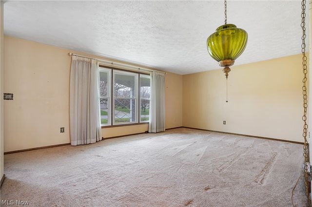 11105 Titus Avenue NW, Uniontown, OH 44685