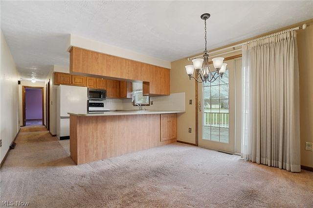 11105 Titus Avenue NW, Uniontown, OH 44685