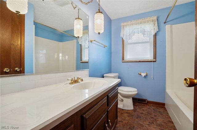 11105 Titus Avenue NW, Uniontown, OH 44685