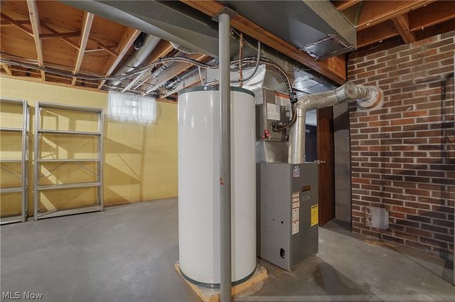 11105 Titus Avenue NW, Uniontown, OH 44685