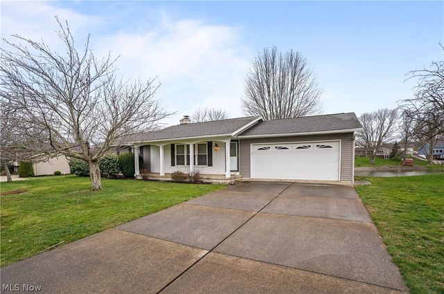 11105 Titus Avenue NW, Uniontown, OH 44685