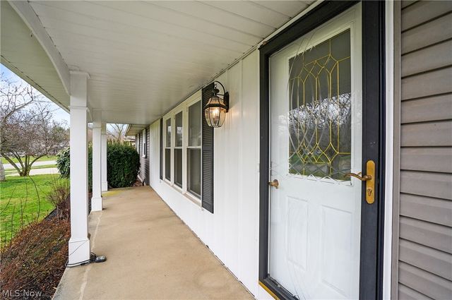 11105 Titus Avenue NW, Uniontown, OH 44685