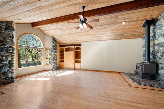 2460 Walgra Meadows Cir, Meadow Vista, CA 95722