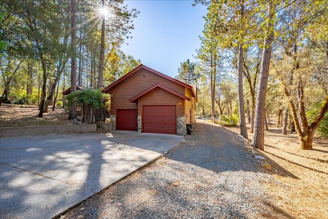 2460 Walgra Meadows Cir, Meadow Vista, CA 95722