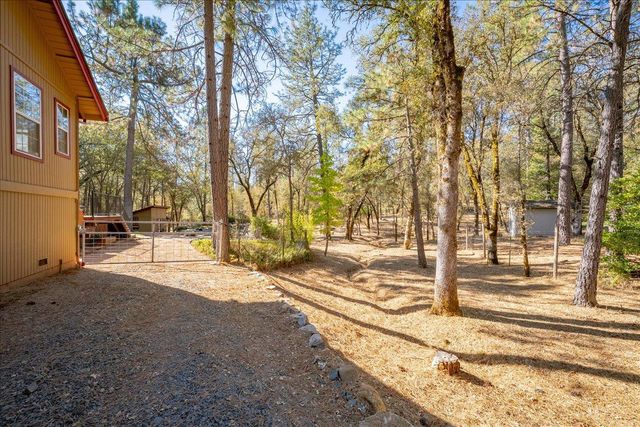 2460 Walgra Meadows Cir, Meadow Vista, CA 95722