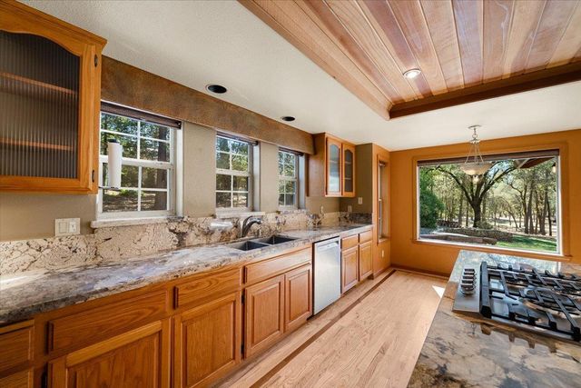 2460 Walgra Meadows Cir, Meadow Vista, CA 95722