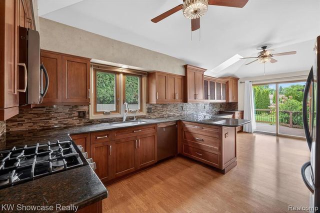 39995 Brylor Court, Clinton Township, MI 48038