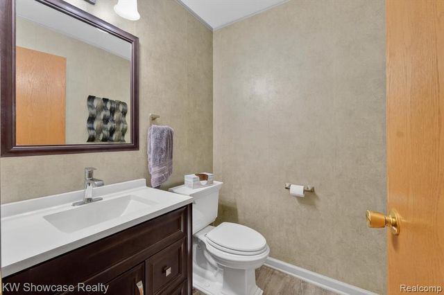 39995 Brylor Court, Clinton Township, MI 48038