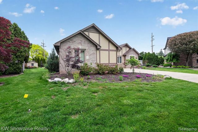 39995 Brylor Court, Clinton Township, MI 48038