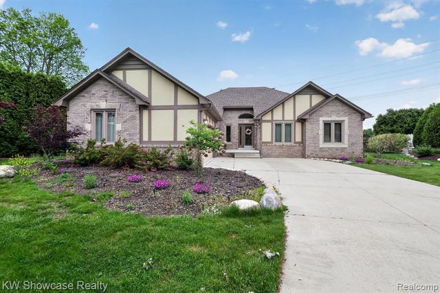 39995 Brylor Court, Clinton Township, MI 48038