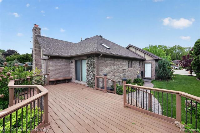 39995 Brylor Court, Clinton Township, MI 48038
