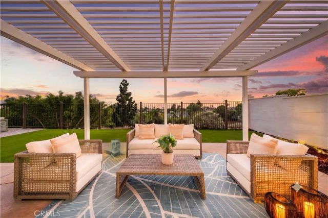 14284 Classique Way, San Diego, CA 92129