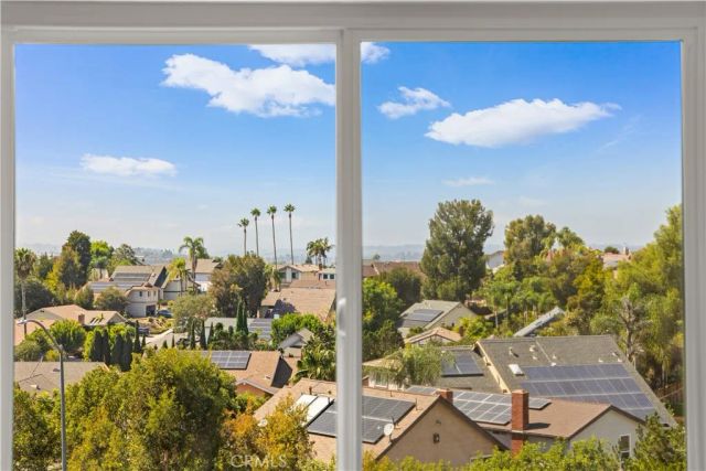 14284 Classique Way, San Diego, CA 92129