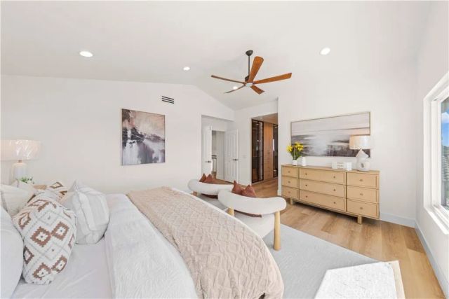 14284 Classique Way, San Diego, CA 92129