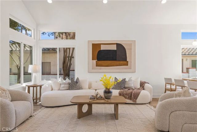 14284 Classique Way, San Diego, CA 92129