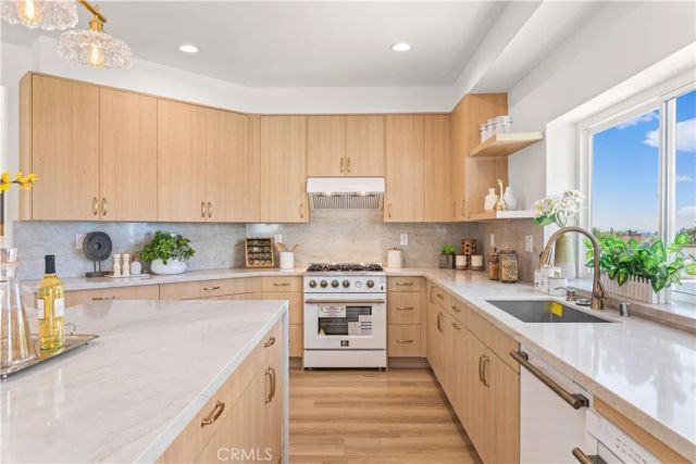 14284 Classique Way, San Diego, CA 92129