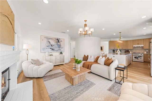 14284 Classique Way, San Diego, CA 92129