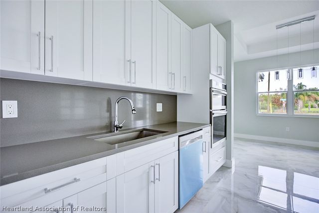 2011 W Falcon Road, Avon Park, FL 33825