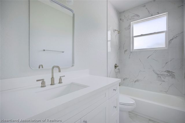 2011 W Falcon Road, Avon Park, FL 33825