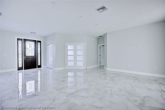 2011 W Falcon Road, Avon Park, FL 33825