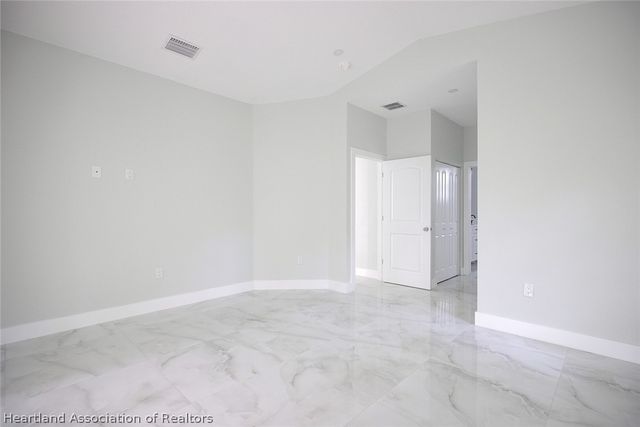 2011 W Falcon Road, Avon Park, FL 33825
