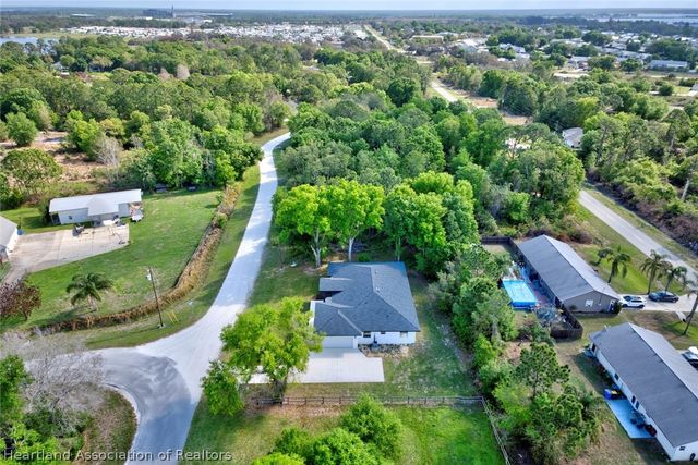2011 W Falcon Road, Avon Park, FL 33825