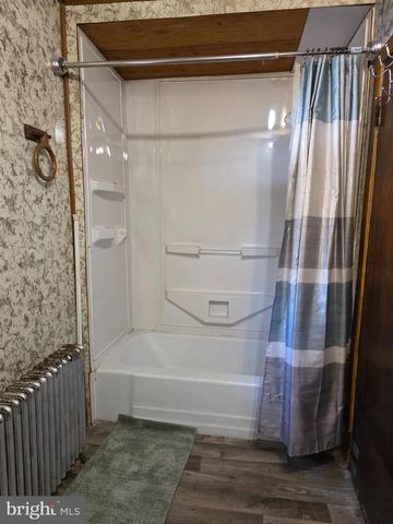 305 OAK AVE, Cherry Hill, NJ 08002