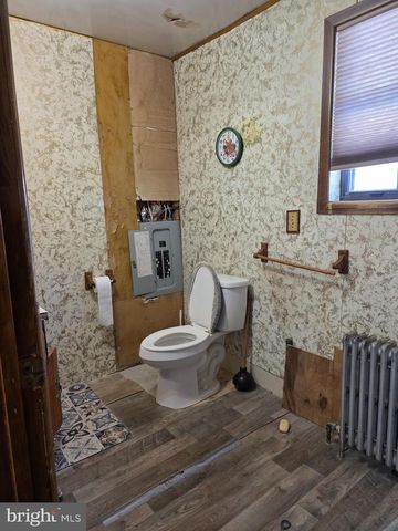 305 OAK AVE, Cherry Hill, NJ 08002