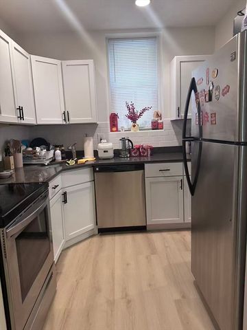 1423 Commonwealth Ave 202, Boston, MA 02135