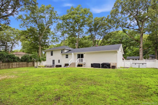 57 Brooksite Drive, Smithtown, NY 11787