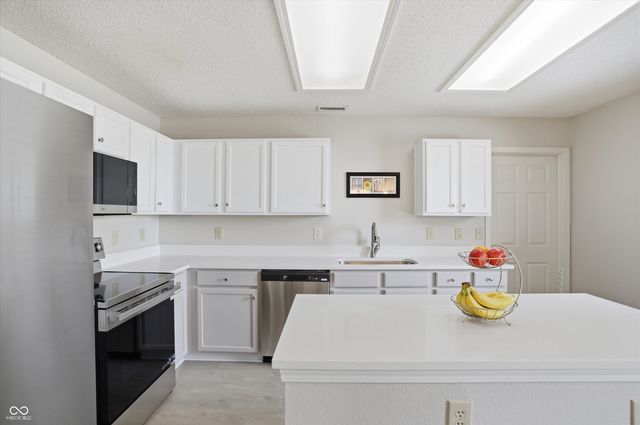 14814 Drayton Drive, Noblesville, IN 46062