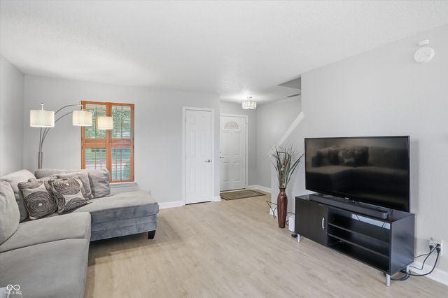 14814 Drayton Drive, Noblesville, IN 46062