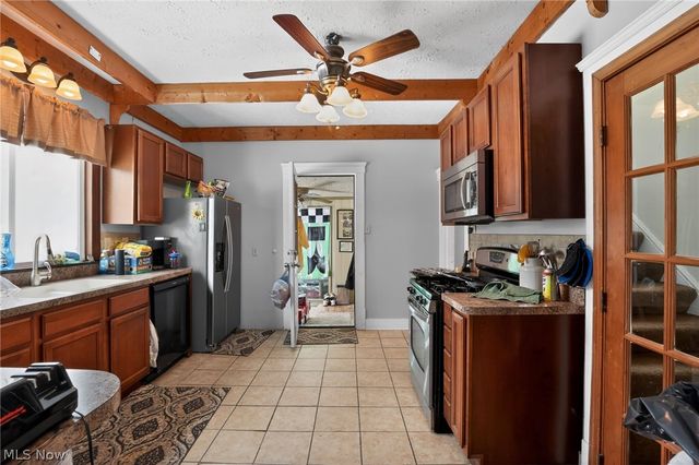 9491 Root Road, North Ridgeville, OH 44039